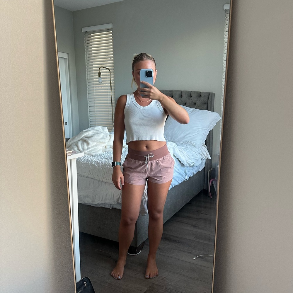 Vuori pink shorts